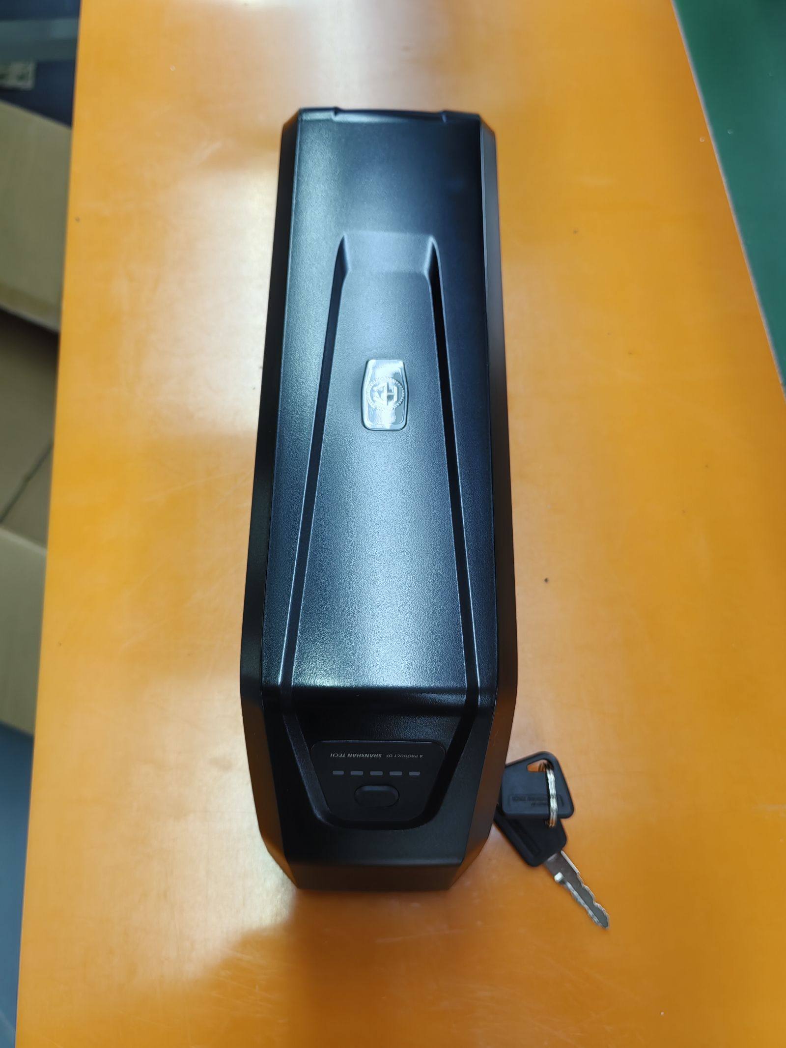 YX-156 156  48V 48Ah lithium battery pack LFP Lithium Car Start Battery Pack with Maintenance Free and Bluetooth 12.8v 60ah 1500CCA Vehicle Start Battery